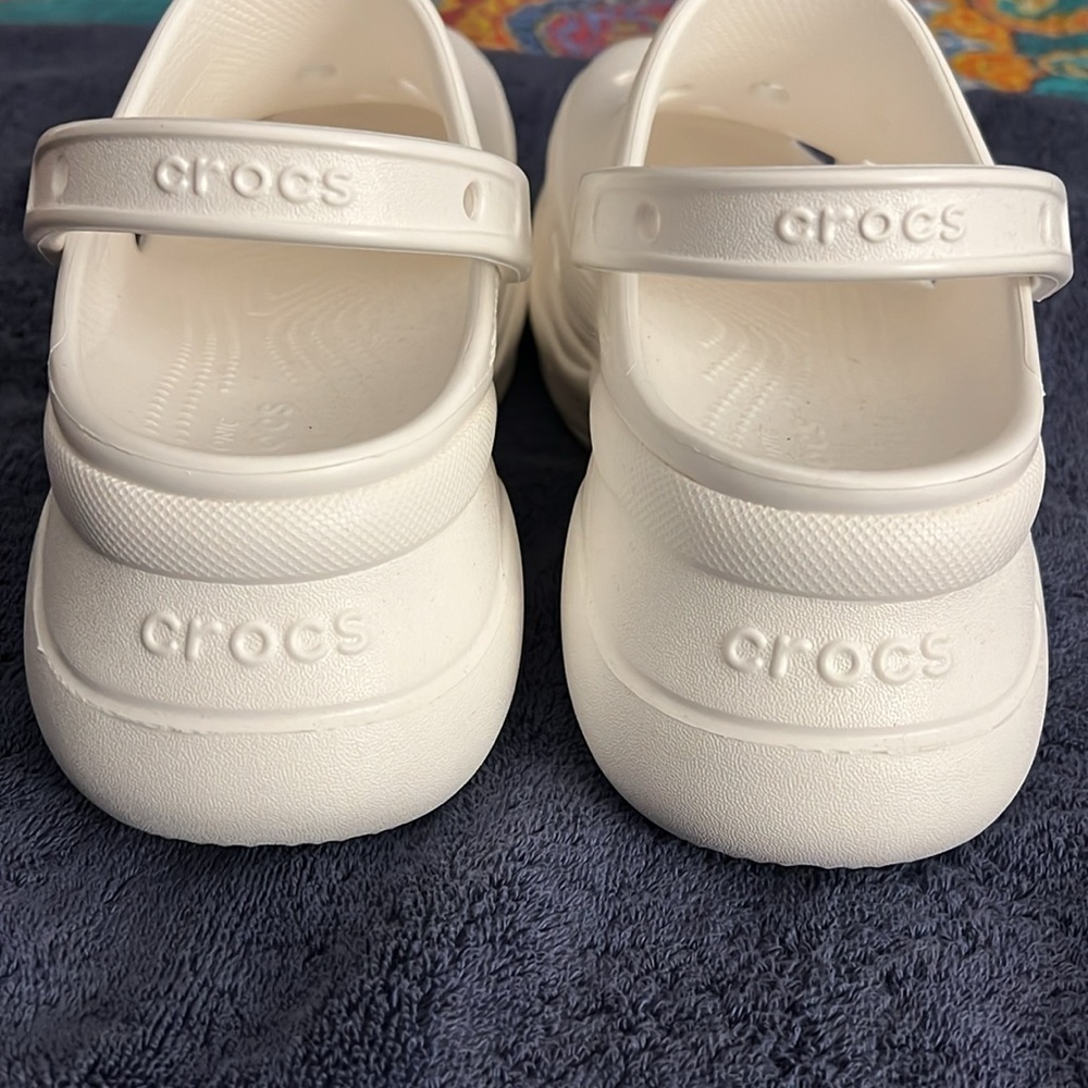 Women’s Crocs - Picture 4 of 6